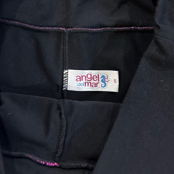 Training Shorts - Picture 5 of 9